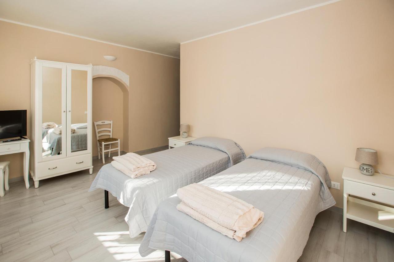 700Enolocanda Santa Giuletta Екстериор снимка