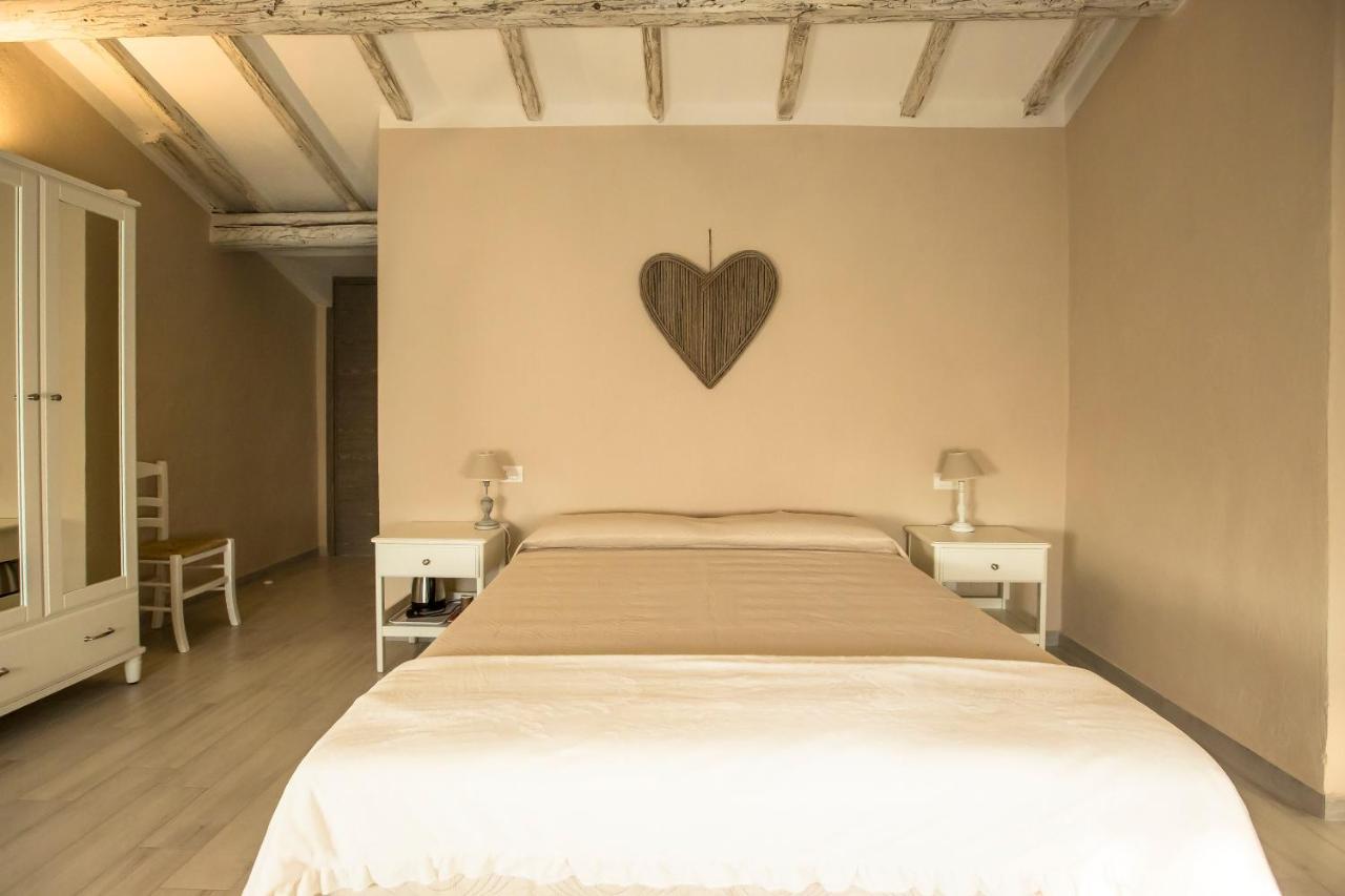 700Enolocanda Santa Giuletta Екстериор снимка