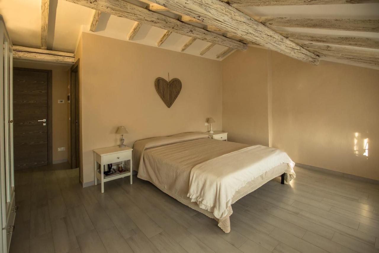 700Enolocanda Santa Giuletta Екстериор снимка